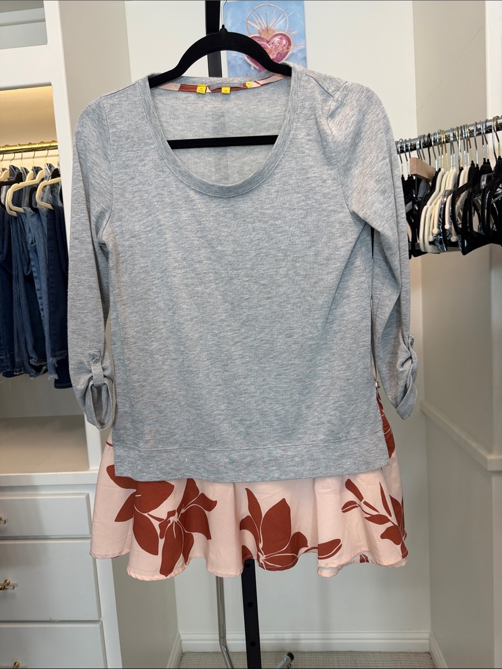 Anthropologie little yellow button grey and pink top size XS